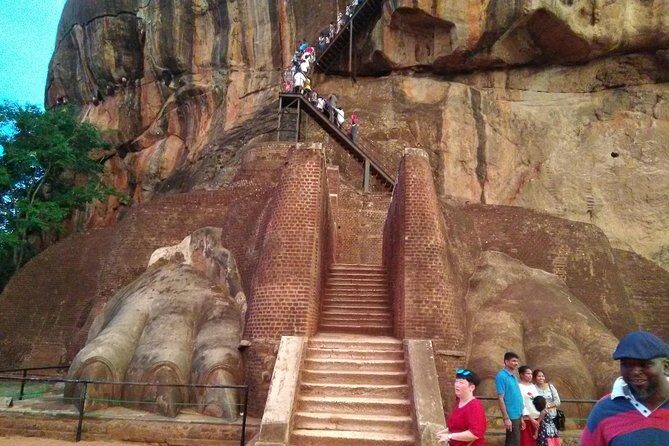 All inclusive Private day trip Sigiriya and Dambulla caves with more - Key things you’ll notice on this tour