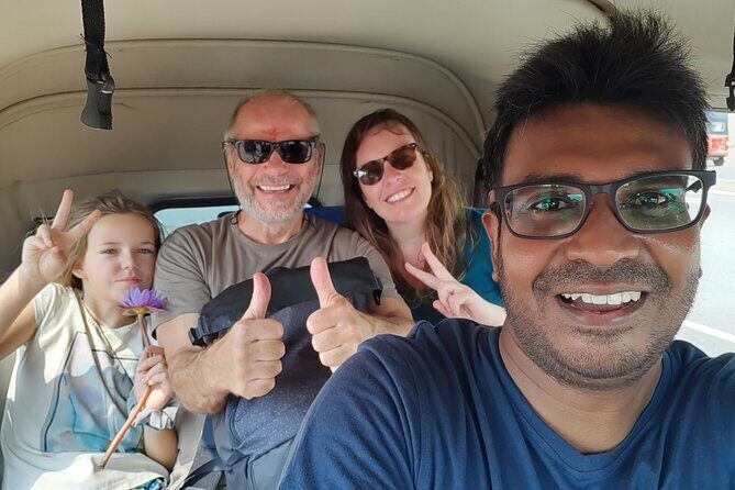 Colombo City Highlights by Tuk Tuk – All-Inclusive Adventure - Pettah markets: where shopping feels like a sport