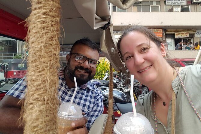 Colombo City Highlights by Tuk Tuk – All-Inclusive Adventure - Stop: Gangaramaya Temple and its small museum break