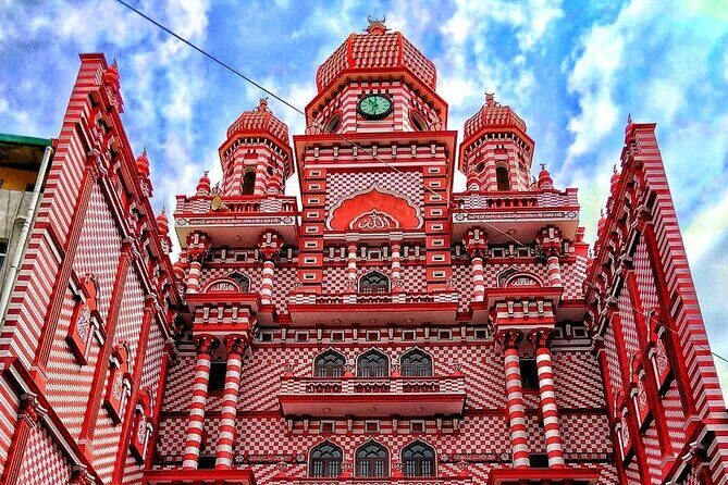 Colombo City Tuk Tuk - Pettah and Old Town Hall: markets plus old-school Colombo