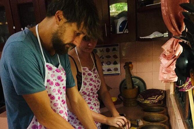 Colombo Cooking Class - A Colombo home kitchen, not a tourist assembly line