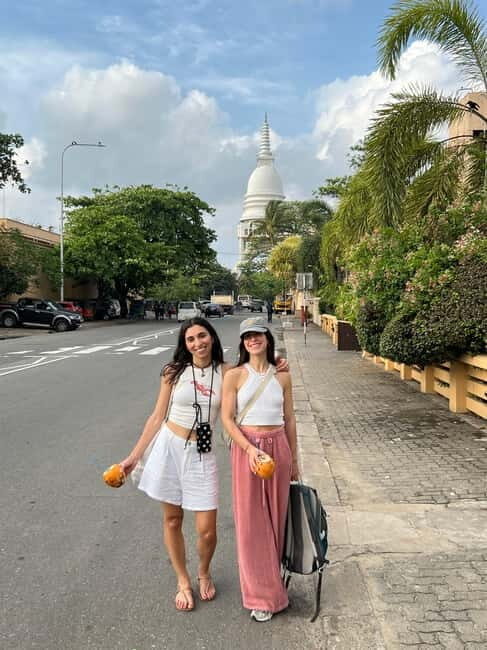 Colombo: Private City Tour with Local Food Tour by Tuk-Tuk - A fast, tasty way to orient yourself in Colombo by tuk-tuk