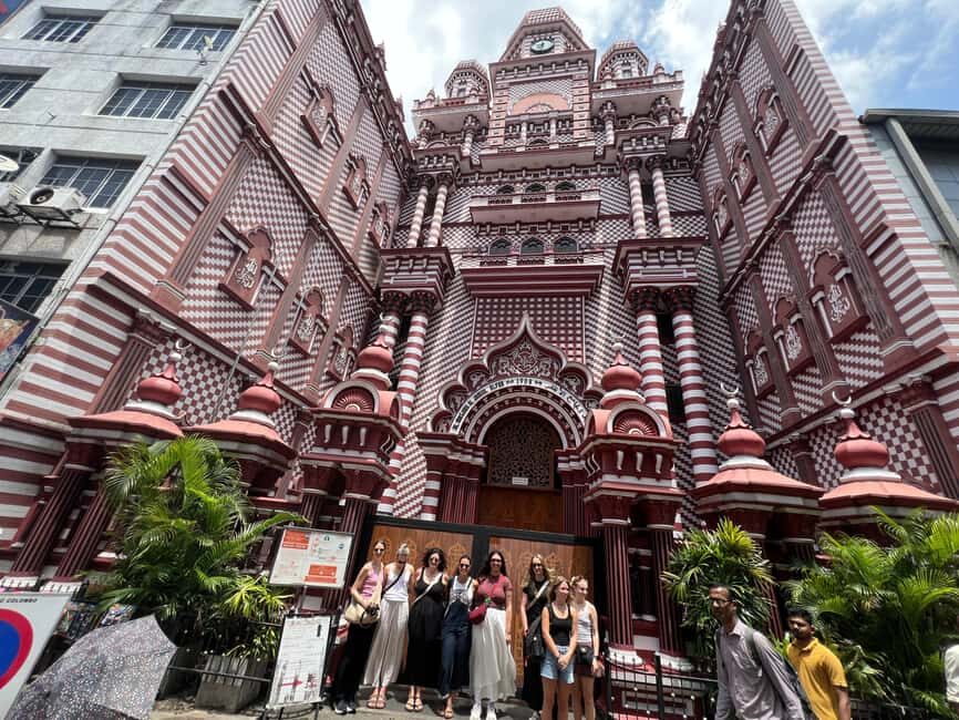 Colombo: Private Tuk-Tuk City Tour with All Entry Fees - Pickup and how the route keeps moving