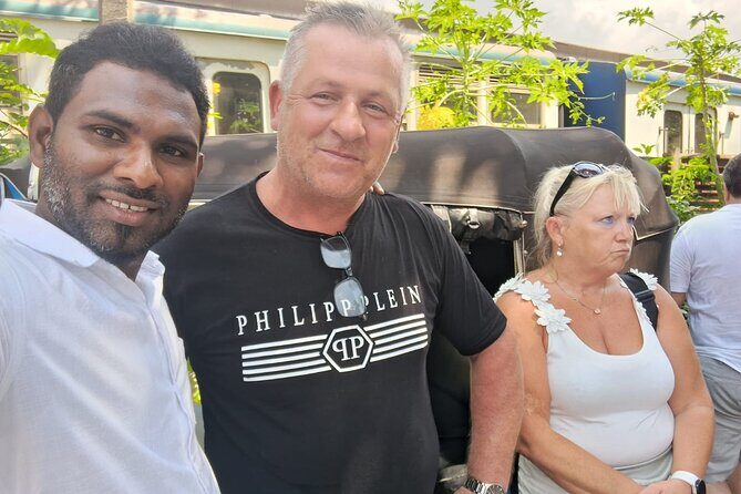 Colombo Private Tuk-Tuk City Tour with All Entry Fees Included - What you get for $32: tuk-tuk time, drinks, and paid entry