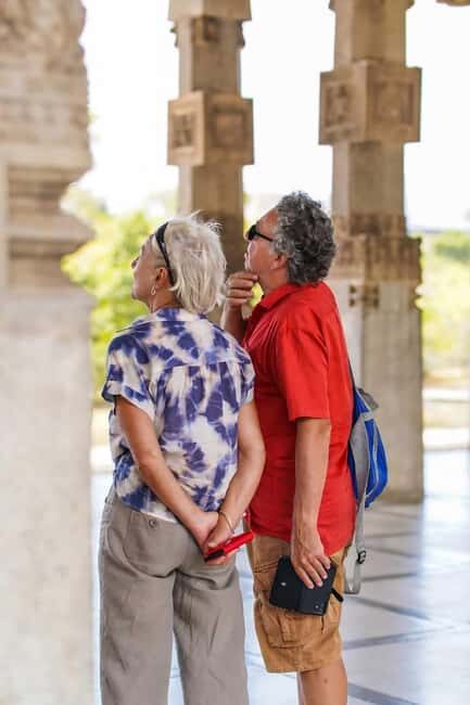 Colombo: Private Tuk-Tuk City Tour with Guide & All Tickets - From Galle Face Green to Independence Square: sea air and colonial symbols