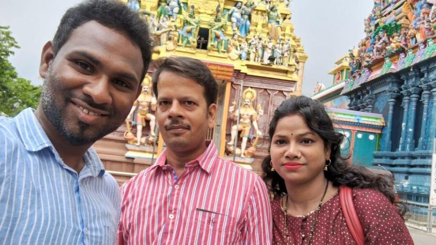 Colombo: Sightseeing Tour by Tuk Tuk Safari - All Inclusive - Jami Ul-Alfar Mosque: The Red and White Moment in Pettah