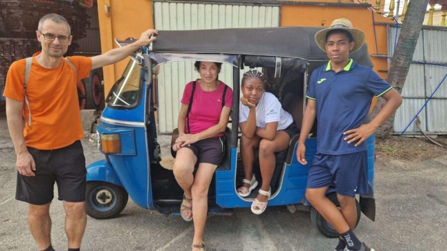 Colombo: Sightseeing Tour by Tuk Tuk Safari - All Inclusive - Floating Market and Lotus Tower: City Life Views and Photo Stops