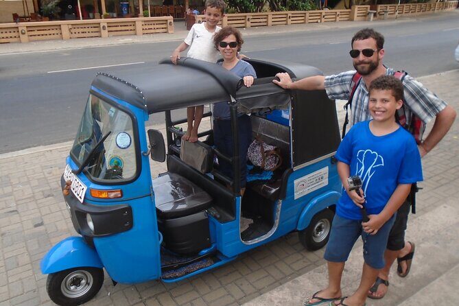 Colombo Tuk Tuk City Tour -Sightseeing Entry Fees & Food Included - A private tuk-tuk is the fastest way to read Colombo