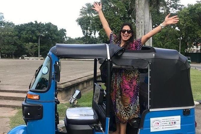 Colombo Tuk Tuk City Tour -Sightseeing Entry Fees & Food Included - Pettah Market and the Vegetable Market: daily life you can actually watch