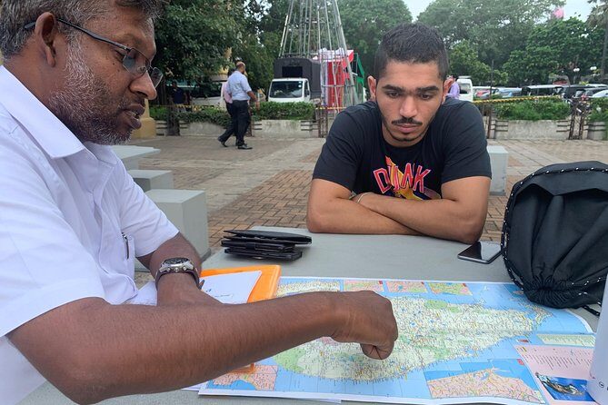 Colombo Walking Tour with Ajeet De Soyza - Ajeet De Soyza’s guide style: history that answers questions