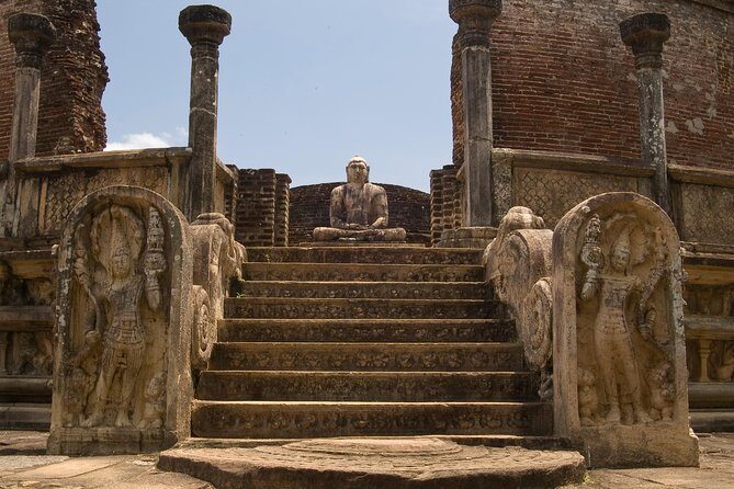 Day tour to Sigiriya,Dambulla & Polannaruwa (3 word heritage places) from Kandy - Sri Muthumari Amman Kovil: a quick statue-filled breather