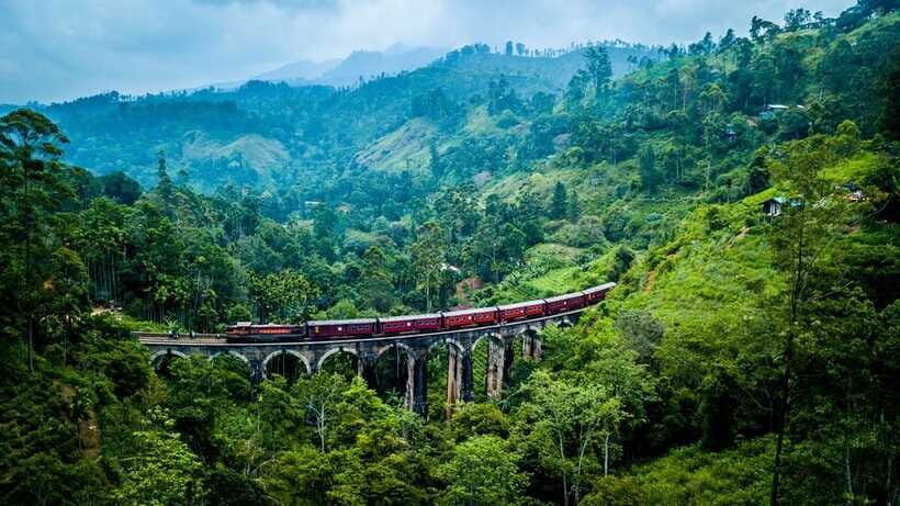 Ella: First Class Scenic Train Ticket To/From Nanuoya - Getting the most out of the experience (no guide needed)