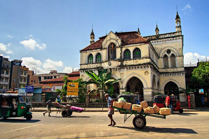 Explore Colombo by Tuk Tuk – All Entry Fees Included - How the tour runs: morning vs afternoon, and how to plan your day