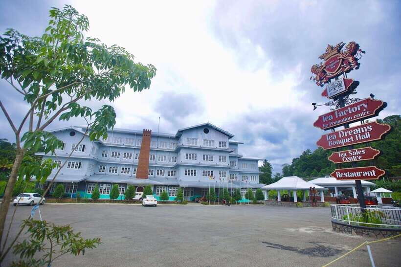 Kandy City Explore Tour Morning/Evenening Private Tour - The Bahirawakanda Temple big Buddha viewpoint
