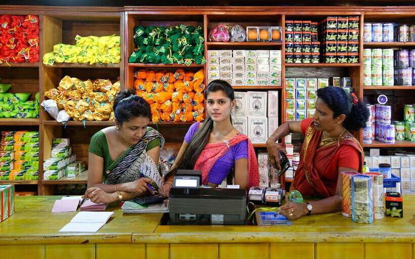 Kandy City Explore Tour Morning/Evenening Private Tour - Optional temples if you want more spirituality
