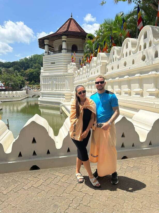 Kandy Private Guided City Tour by Tuk Tuk - Temples, relics, and etiquette you should plan for