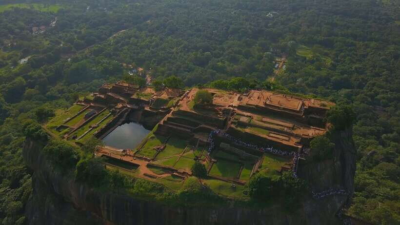 Kandy: Sigiriya Fortress & Cave Temple Full Day Private Tour - From Kandy to Sigiriya: the early start that matters