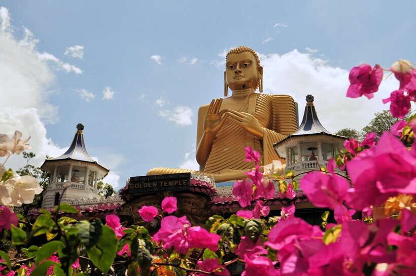 Kandy: Sigiriya Fortress & Cave Temple Full Day Private Tour - Matale spice garden: the nice break, with a reminder to negotiate