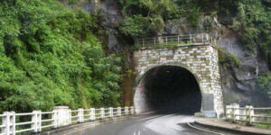 Kandy To Nuwara Eliya Drop Tour - Sri Lanka - The tea route begins: tea factory plus tea plantation views