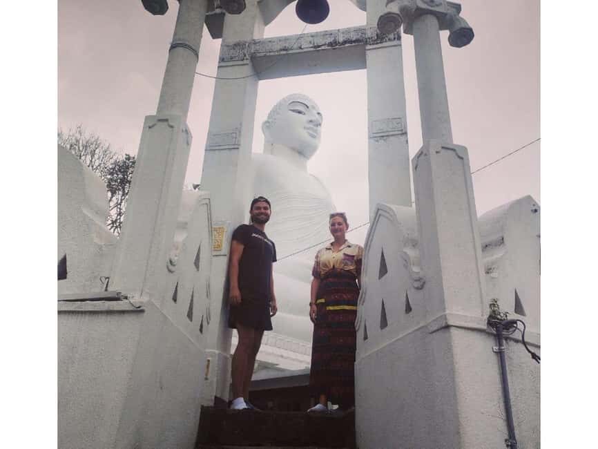 Kandy to Pinnawala Orphanage and Ambuluwawa Guided Day Tours - Gems museum and jewellers: what to buy, what to skip