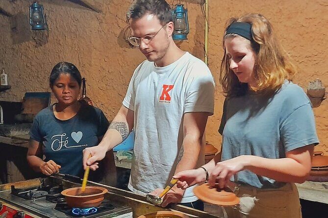 Kandy Village Cooking Class - The market walk: choosing five vegetables and your protein