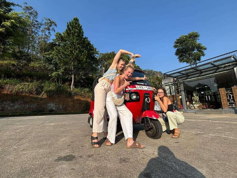 Nuwara Eliya Tuk-Tuk Tour Tea Picking,Tasting &Ramboda Falls - Key moments that make this tuk-tuk day work