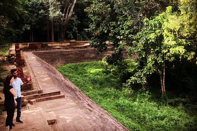 Private City Day Tour in Anuradhapura - Jethawanaramaya’s Neighborhood: Guardstones and Elephant Pond