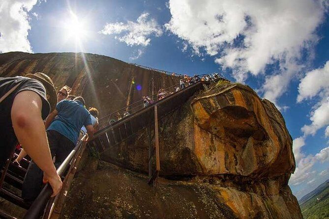 Sigiriya and Dambulla Tour (All Inclusive) - Dambulla Golden Rock Cave Temple: art and devotion in the same space