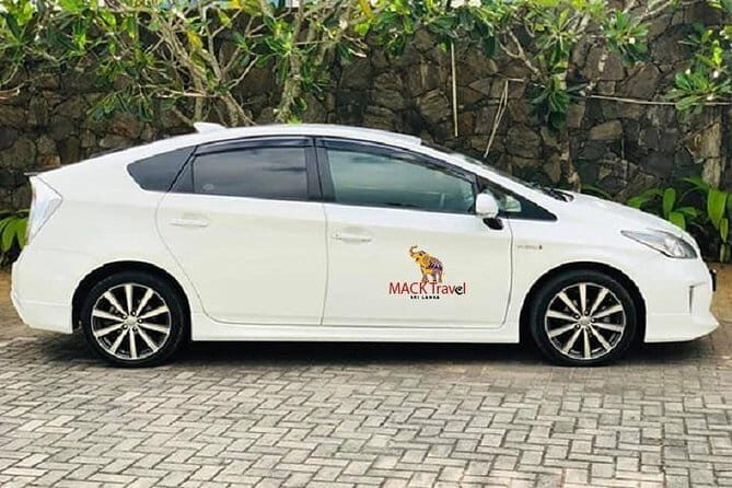Sri Lanka Car and Driver Hire - Private Driver and Chauffeur - Custom days up to 15 days, with real flexibility