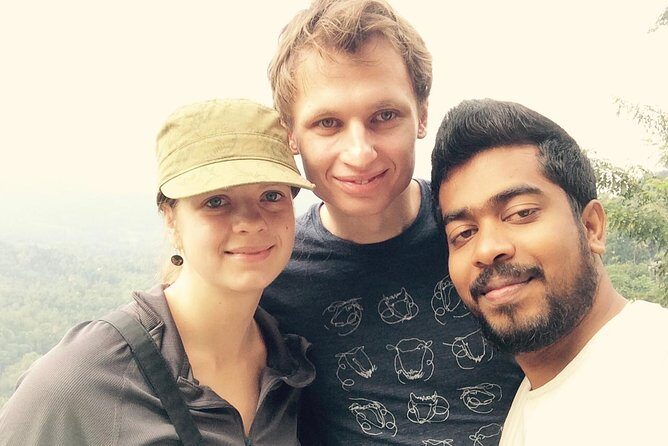 Sri Lanka classic tour 8 Days with private driver,vehicle and H/B accommodations - Day 8: Colombo handoff after breakfast