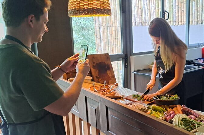 Srilankan Cooking class by FFL kandy - Temple of the Sacred Tooth Relic: a quick Kandy anchor